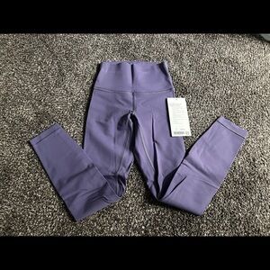 Lululemon Wunder under tights